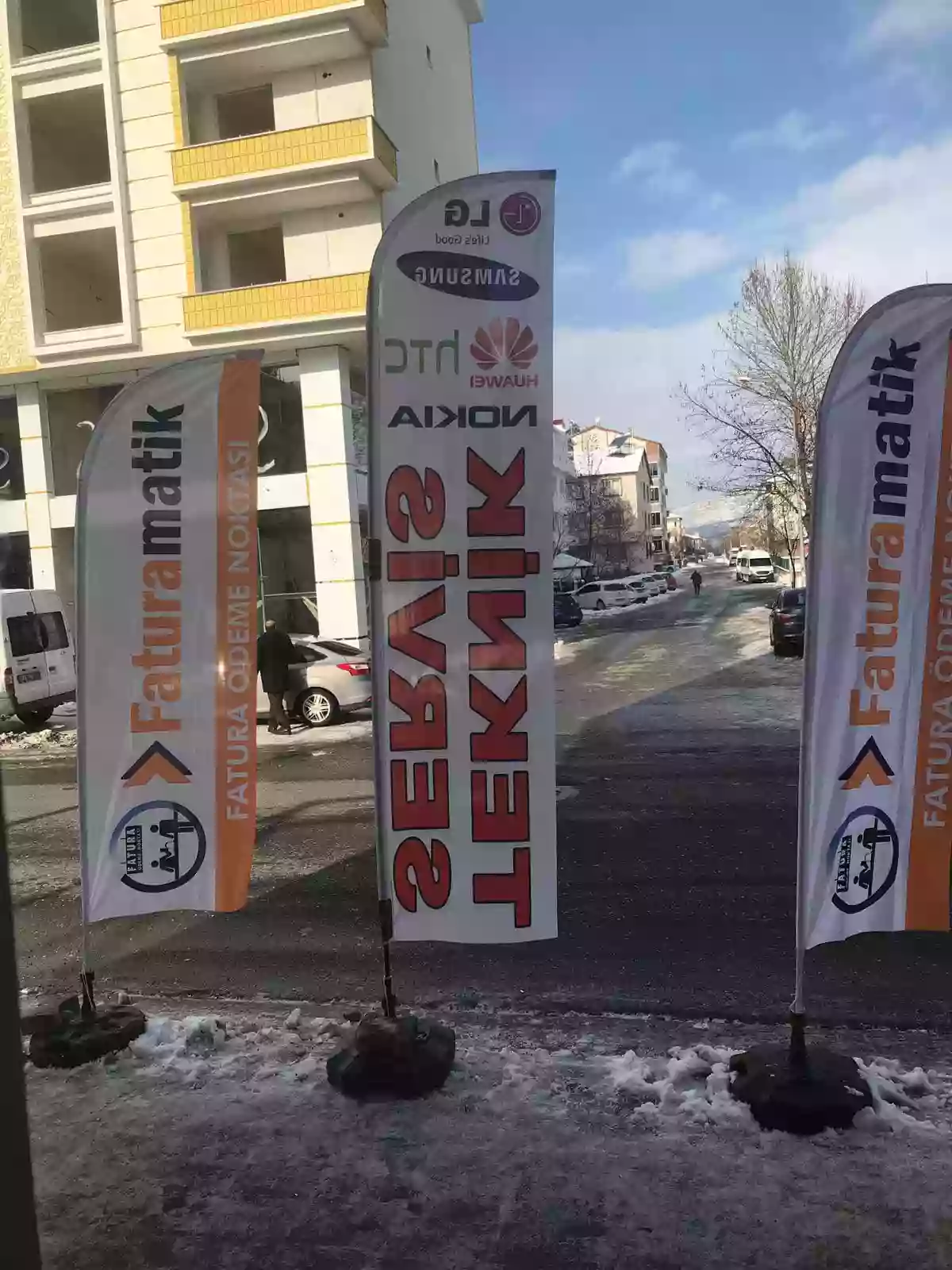 htc-gsm-teknik-servisi-yelken-bayragi