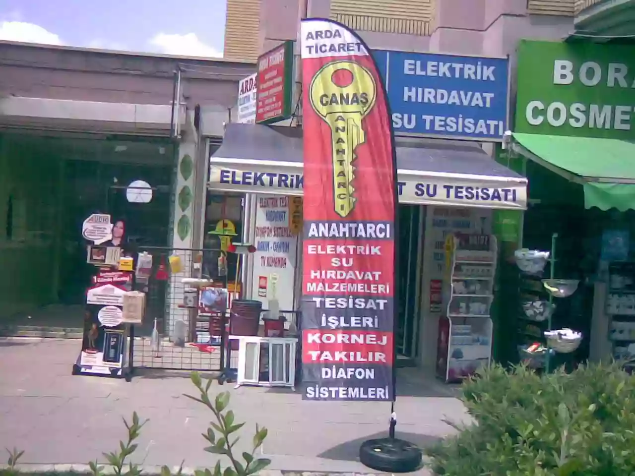 Anahtarcı-kilitçi Yelken Bayrağı
